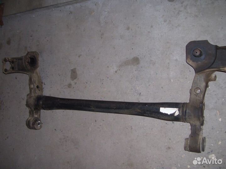 Опель астра H балка задняя