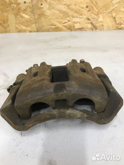Суппорт тормозной задний правый Iveco Daily 5 2014