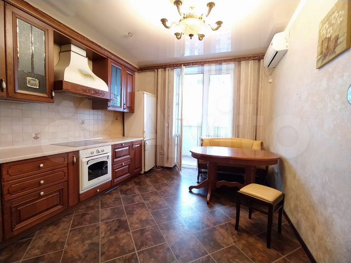 3-к. квартира, 90 м², 12/15 эт.