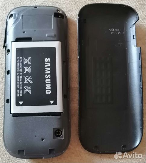 Телефон Samsung GF E1202