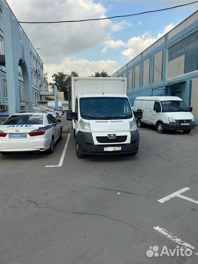 Водитель с личным грузовым авто