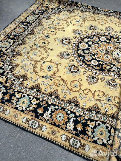 Ковер шерстяной