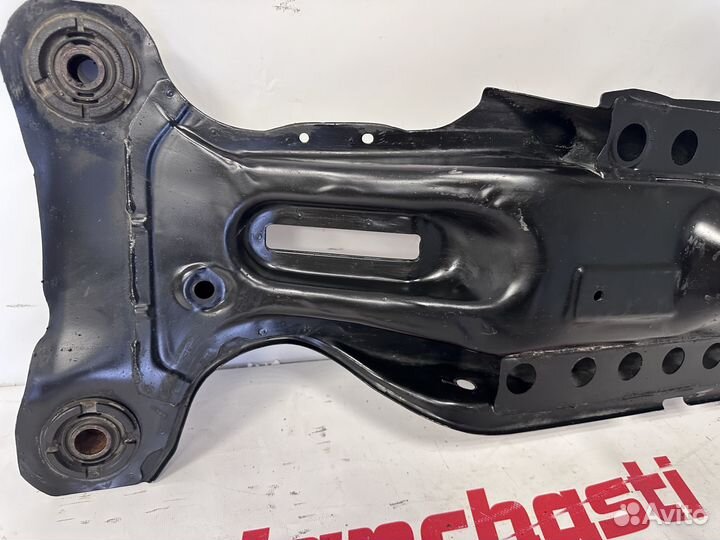 Подрамник задний Toyota Camry V30 2001-2006