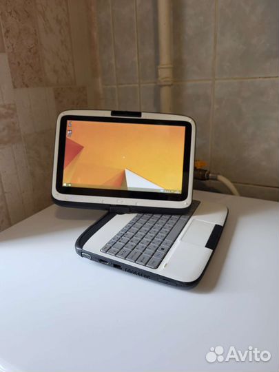 Нетбук с поворотным, сенсорным экраном