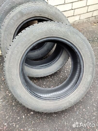Nokian Tyres Hakkapeliitta 8 215/55 R16
