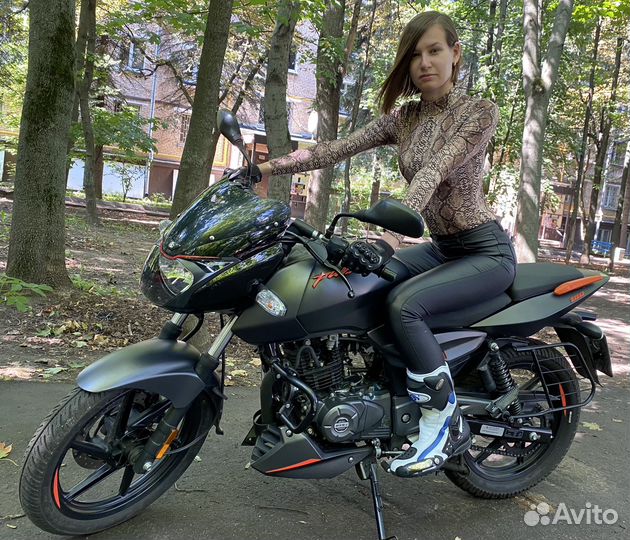 Мотоцикл Bajaj pulsar 180 (2021)