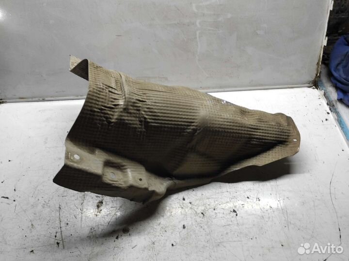 Отражатель глушителя комплект Лада Ларгус Кросс