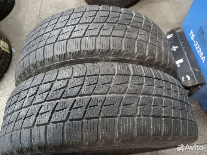 Bridgestone Ice Partner 215/60 R16 95Q