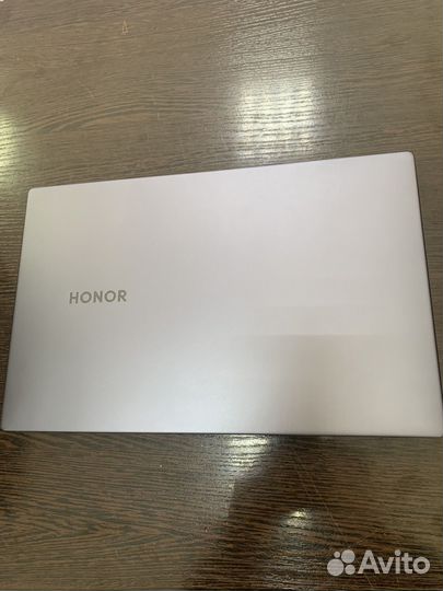 Ноутбук honor