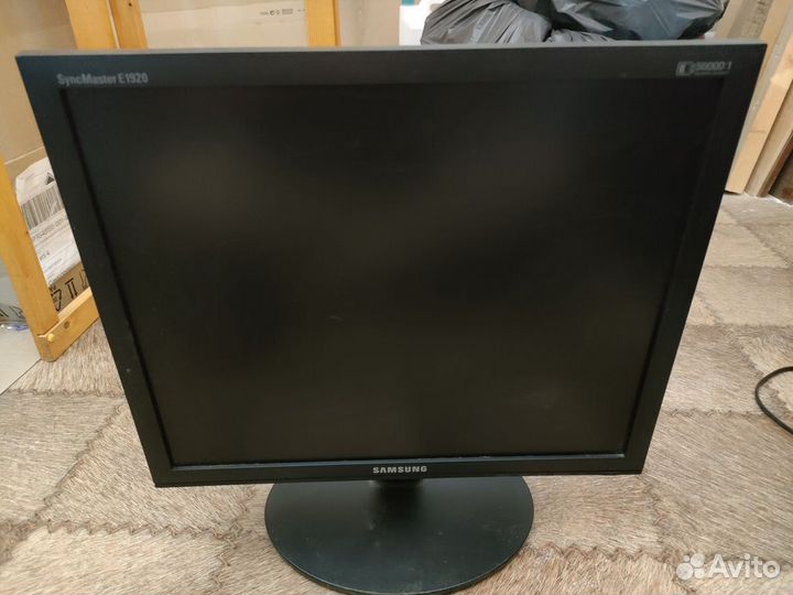 Монитор Samsung E1920NR 19 дюймов