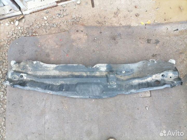 Жабо решетка стеклоочистителя Hyundai Solaris