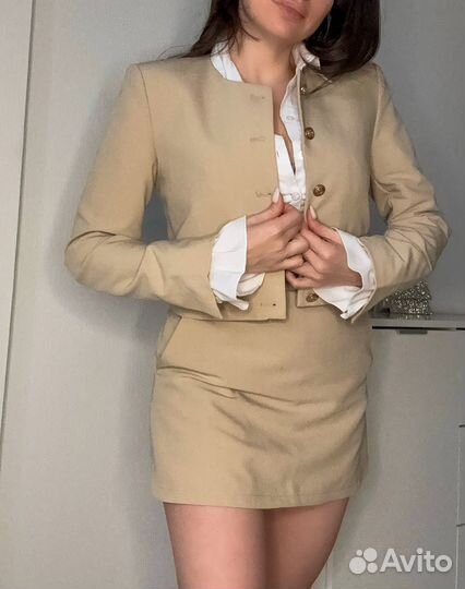 Костюм жакет+шорты, S
