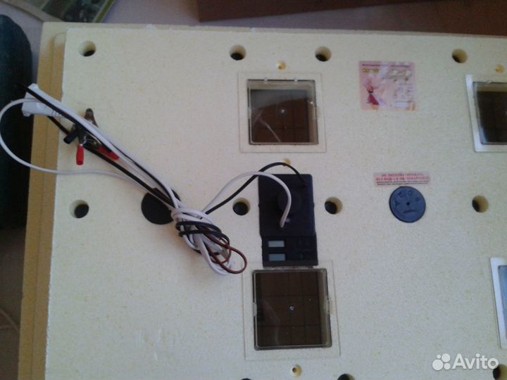 Инкубатор Золушка А-98 -12В автоматический на 98