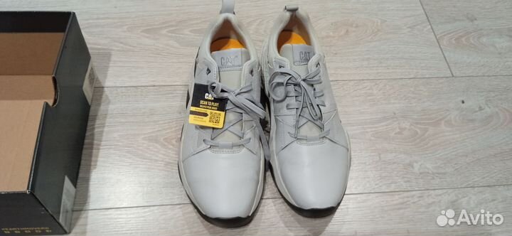 Кроссовки сат