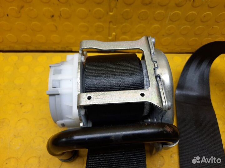 Ремень безопасности передний правый Skoda Karoq