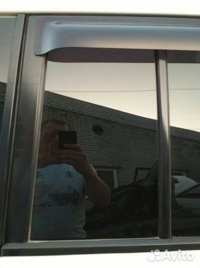 Стекло форточки двери заднее правое Mitsubishi