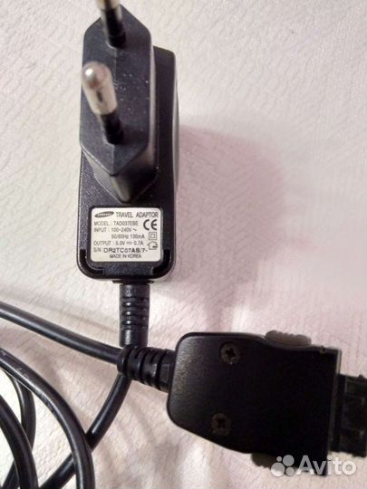 Зарядное устройство для мобильного телефона