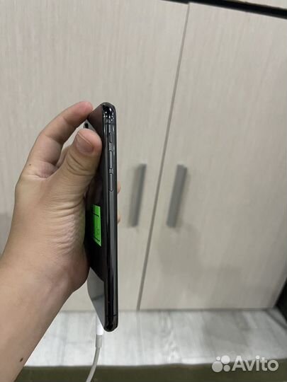 iPhone X, 64 ГБ