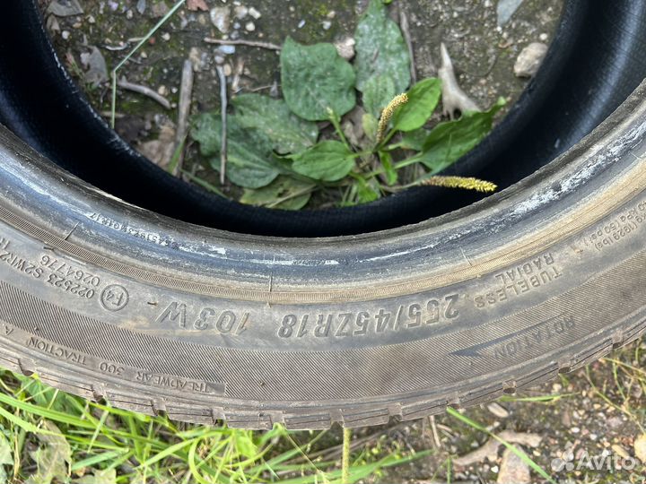 Maxxis MA-Z3 Victra 255/45 R18 20B