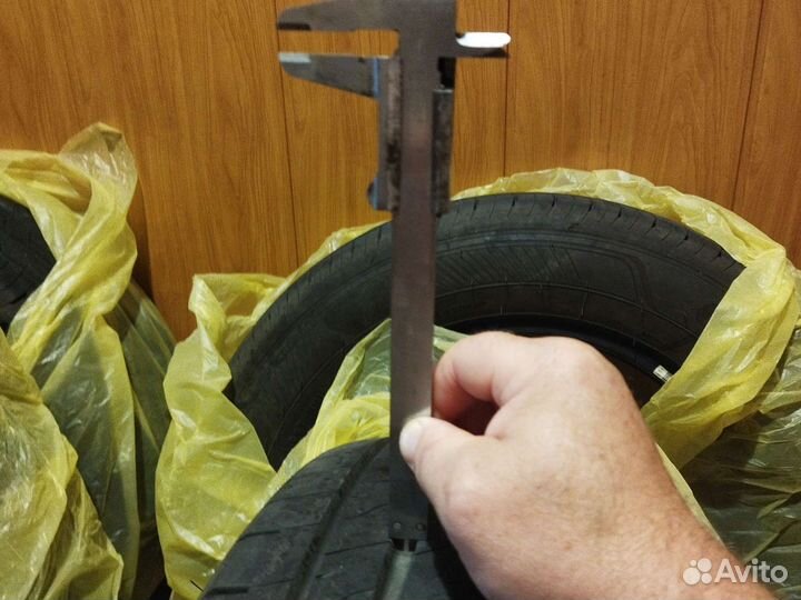 Goodyear EfficientGrip Performance 2 215/65 R16