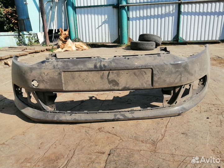 Передний бампер