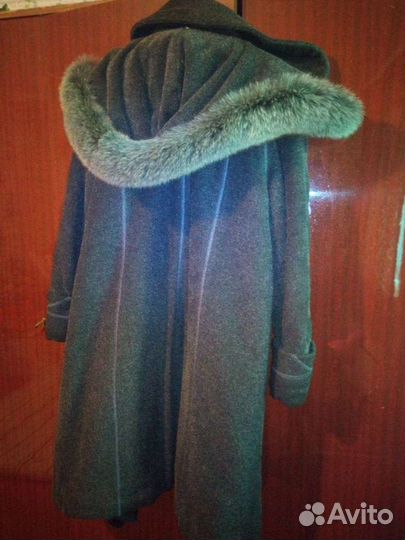 Пальто зимнее драповое с натуральным мехом