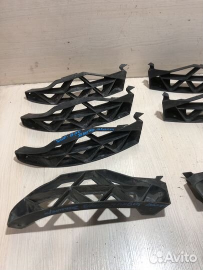 Кронштейн заднего бампера skoda Octavia A5