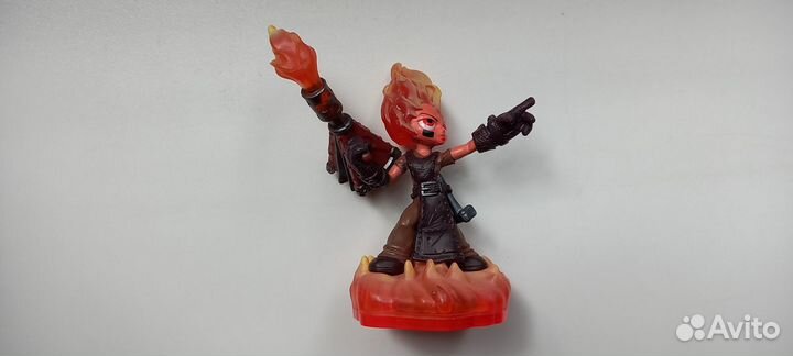 SkylanderS: Trap Team (огонь) 4U