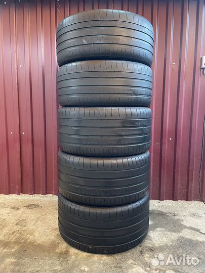 Michelin Pilot Super Sport 285/35 R21 и 325/30 R21 108Y