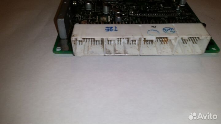 Блок управления (эбу) 22611ah611 Subaru Legacy в Т