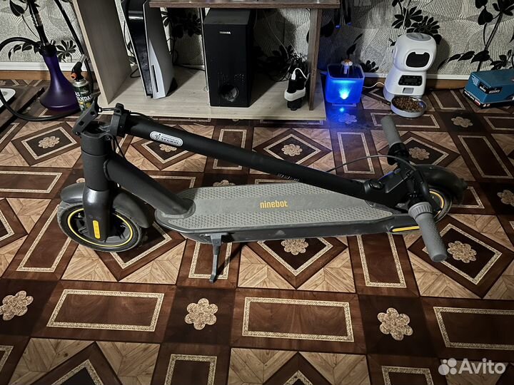 Электросамокат ninebot max g30