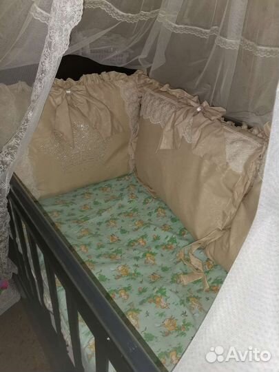 Бортики и балдахин новые