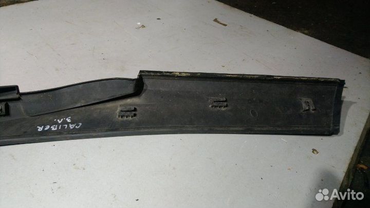 Молдинг крыши задний левый Dodge Caliber 2.0 ECN