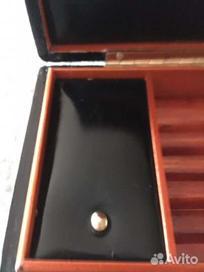 Антикварная коробка для табака и сигарет