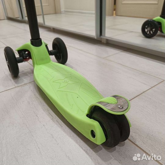 Самокат детский четырех колесный