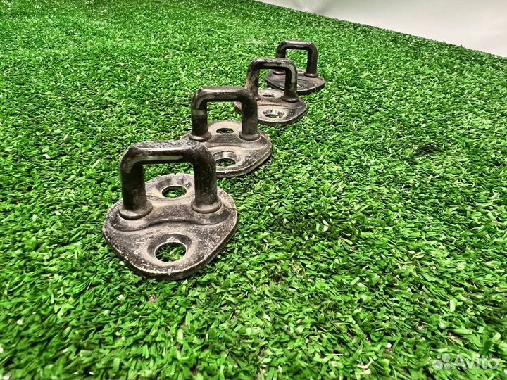 Петля замка двери на Hyundai Accent