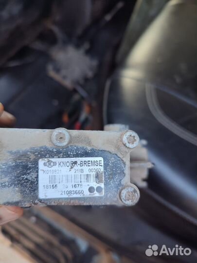 Кран уровня пола подвески volvo fh