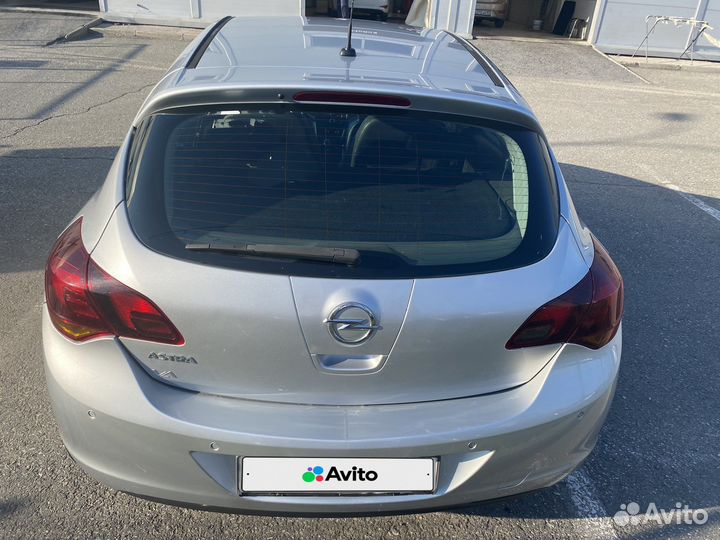 Opel Astra 1.6 МТ, 2011, 121 500 км