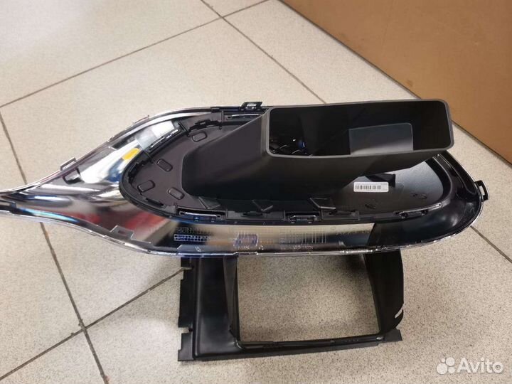 Mercedes W223 maybach Решетка бампера правая хром