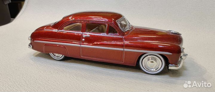 А/М. Модель автомобиля 1 43. Mercury 1949