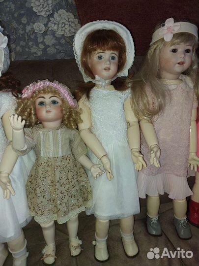Кукла фарфоровая