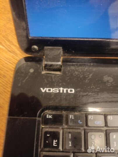 Ноутбук dell vostro 1015