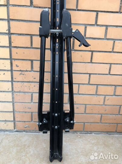 Велодержатель автомобильный. Крепление велосипеда