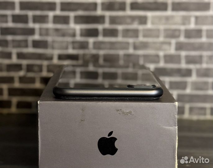 iPhone 8 Plus, 64 ГБ