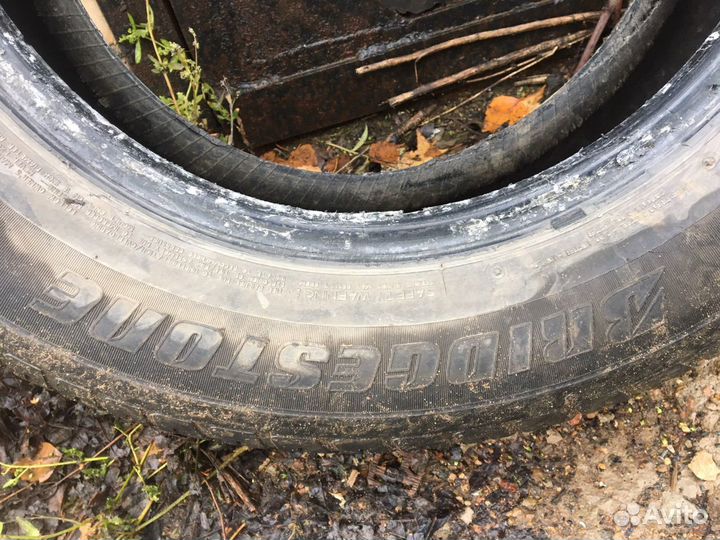 Bridgestone Dueler M/T 235/100 R16