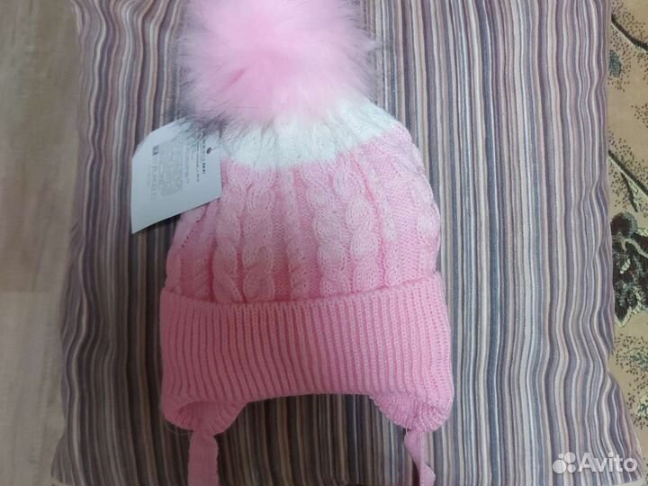 Шапка для девочки новая 48-50, 50-52 зима