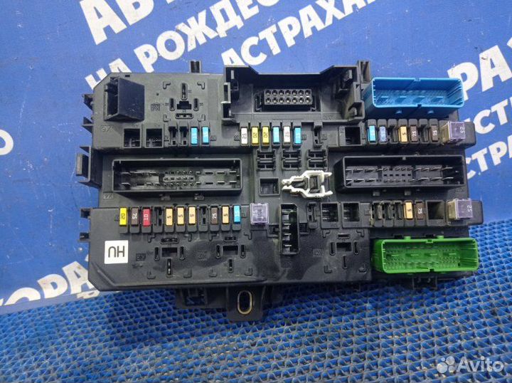 Блок предохранителей Opel Astra Gtc купе Z18XER