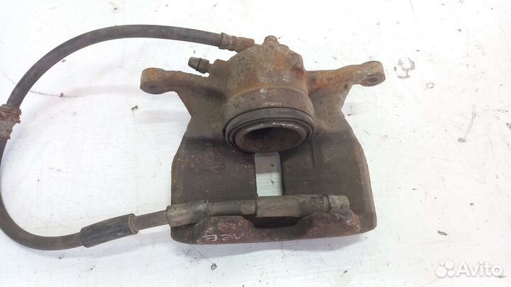 Суппорт передний левый Skoda Octavia A7