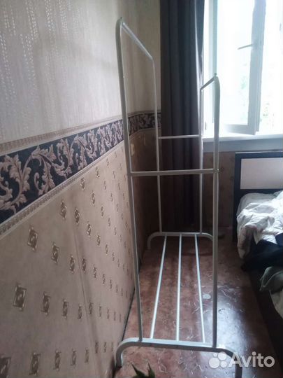 Вешалка для одежды напольная