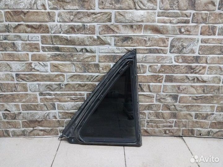 Стекло заднее заднее правое Mercedes-Benz Ml W166